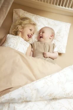 Meyco - Dekbedovertrek Ledikant - Branches - Sand - 100x135cm -Beddengoed winkel 800x1200 13